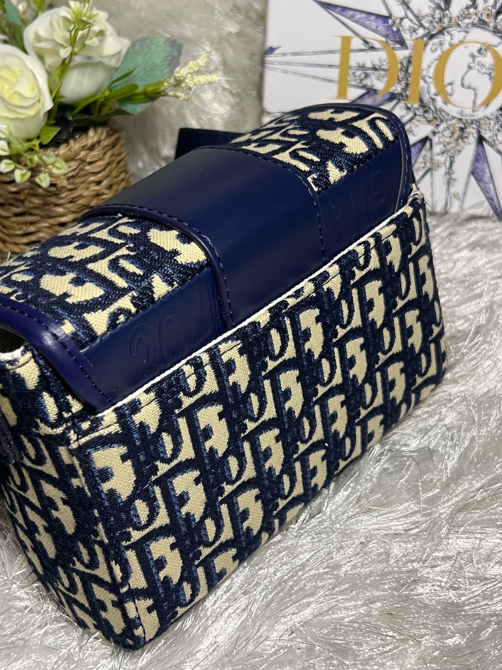 DoR Blue handbag ( Damaged box)