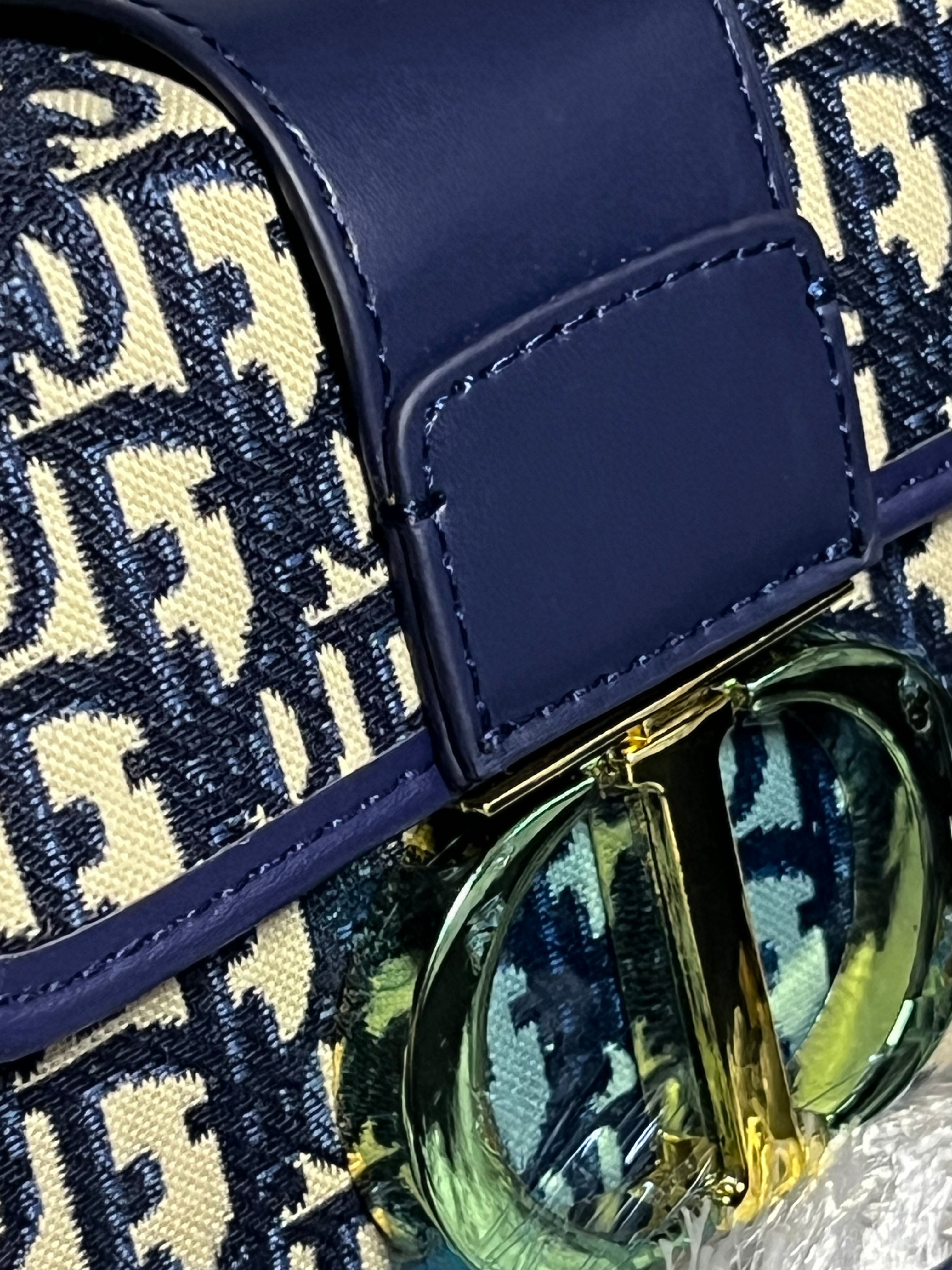 DoR Blue handbag ( Damaged box)