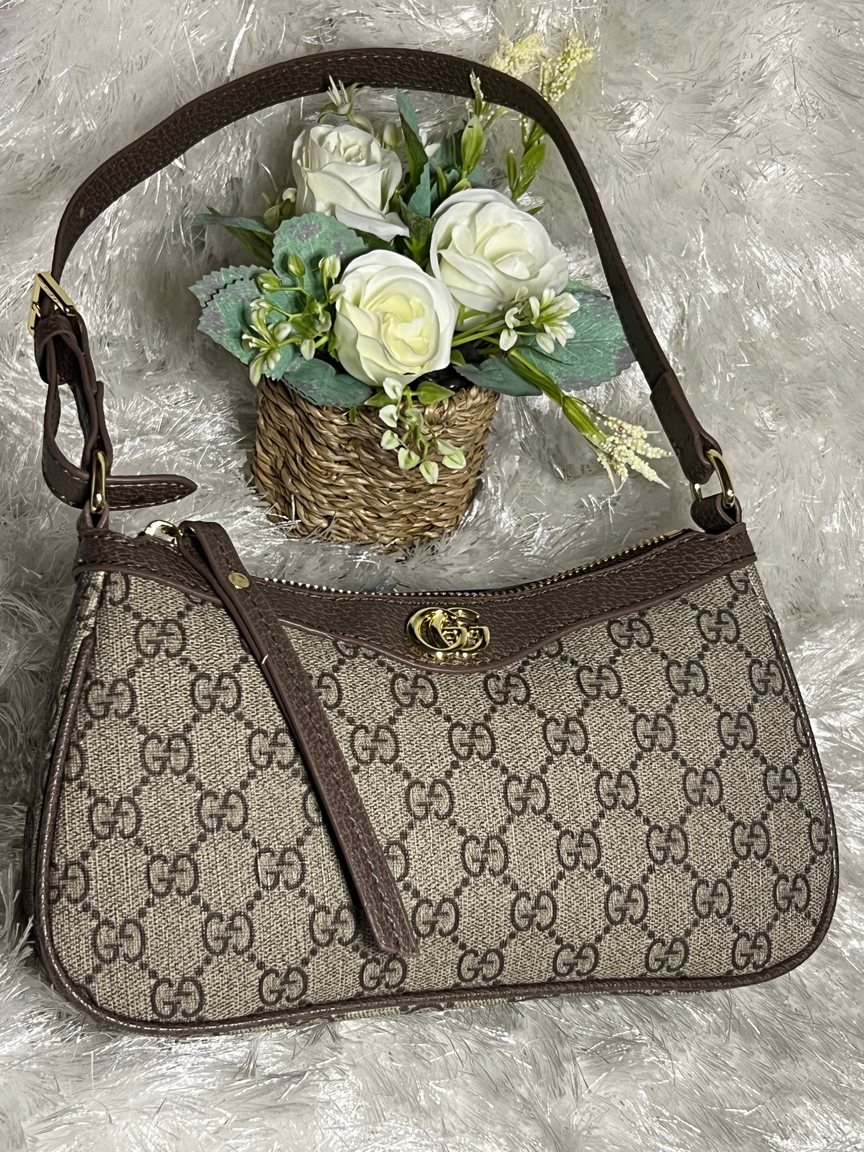 Elegant Brown GGG Handbag