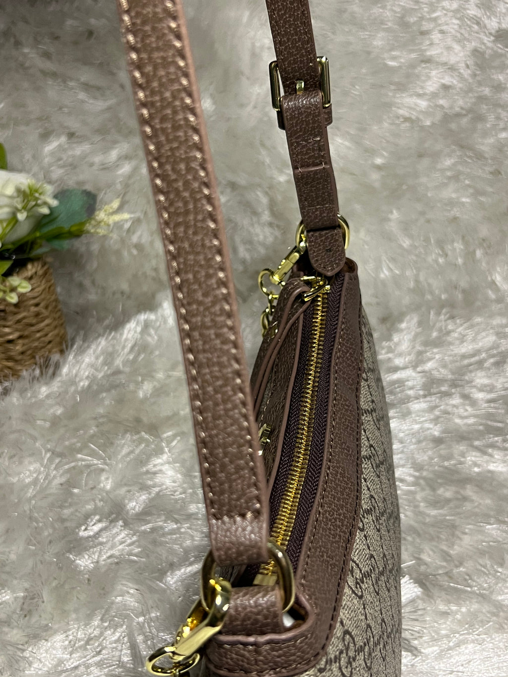 Elegant Brown GGG Handbag