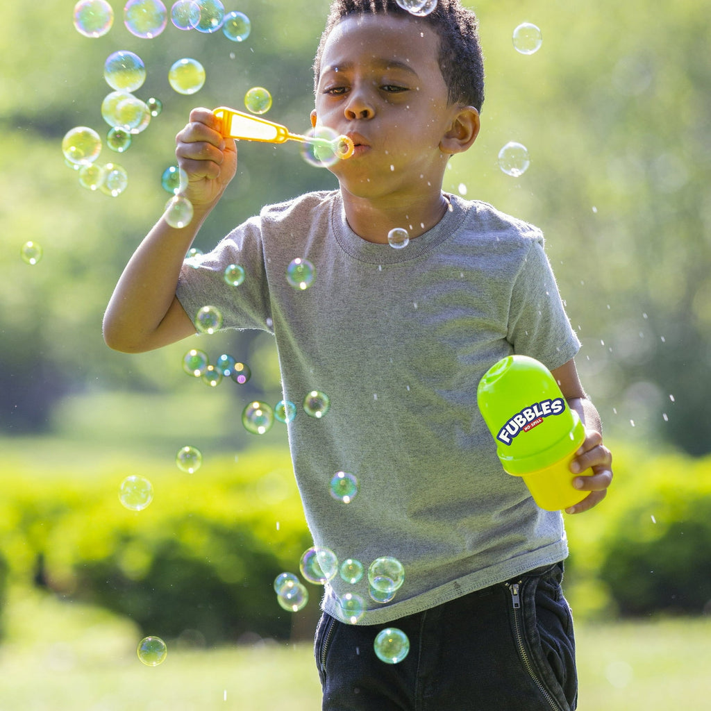 Little Kids Inc. Fubbles No-Spill Bubble Tumbler. Ages 3 & up (tumbler colors may vary) Multicolor