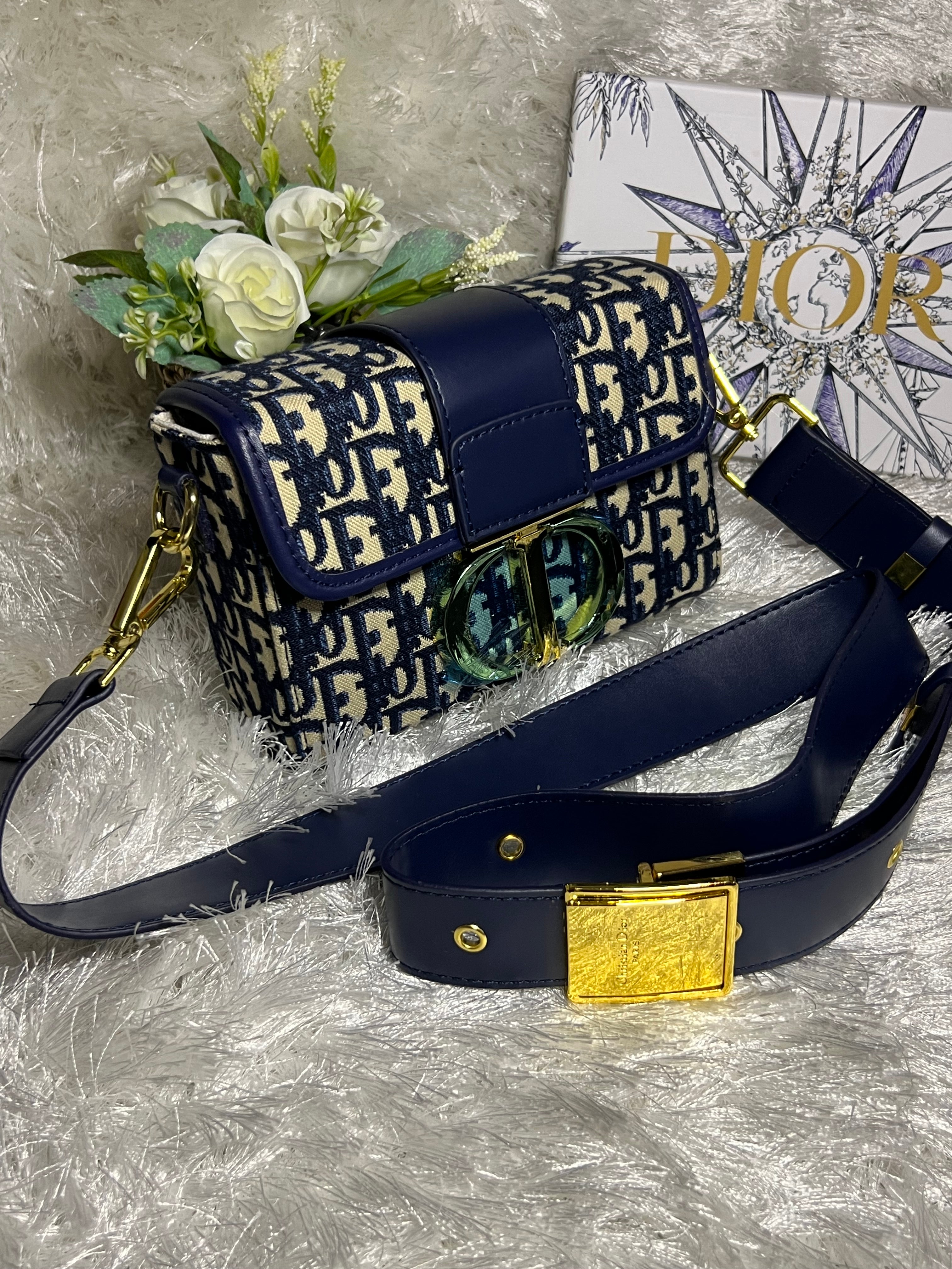 DoR Blue handbag ( Damaged box)