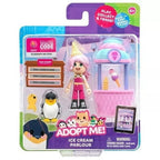 Jazwares Adopt Me; Ice Cream Parlour 5 Piece Play-Set w/ Task Board & Virt. Code