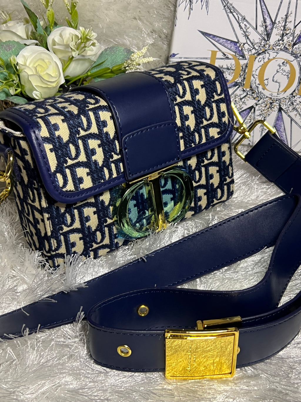 DoR Blue handbag ( Damaged box)
