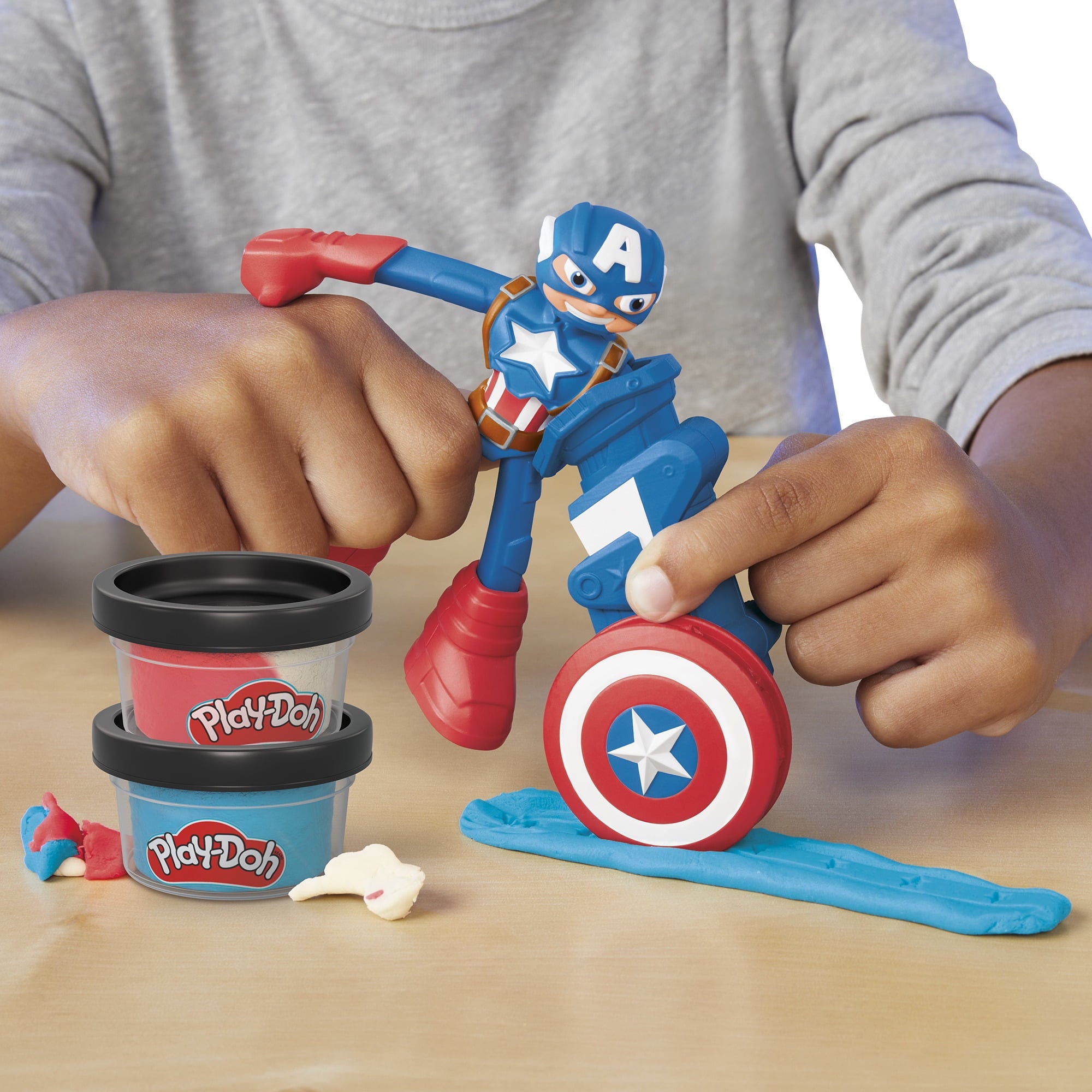 Play-Doh Marvel Captain America Stamping Shield Action Figure Super Hero Toy for Kids 4+
