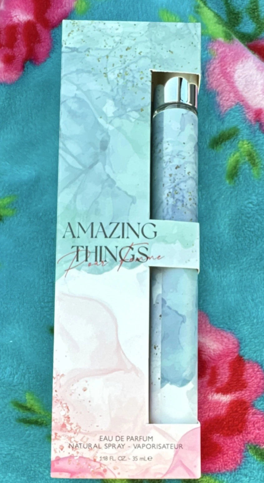 United Scents Amazing Things Pour Femme Eau de Parfum Spray 1.18 fl oz (35mL)