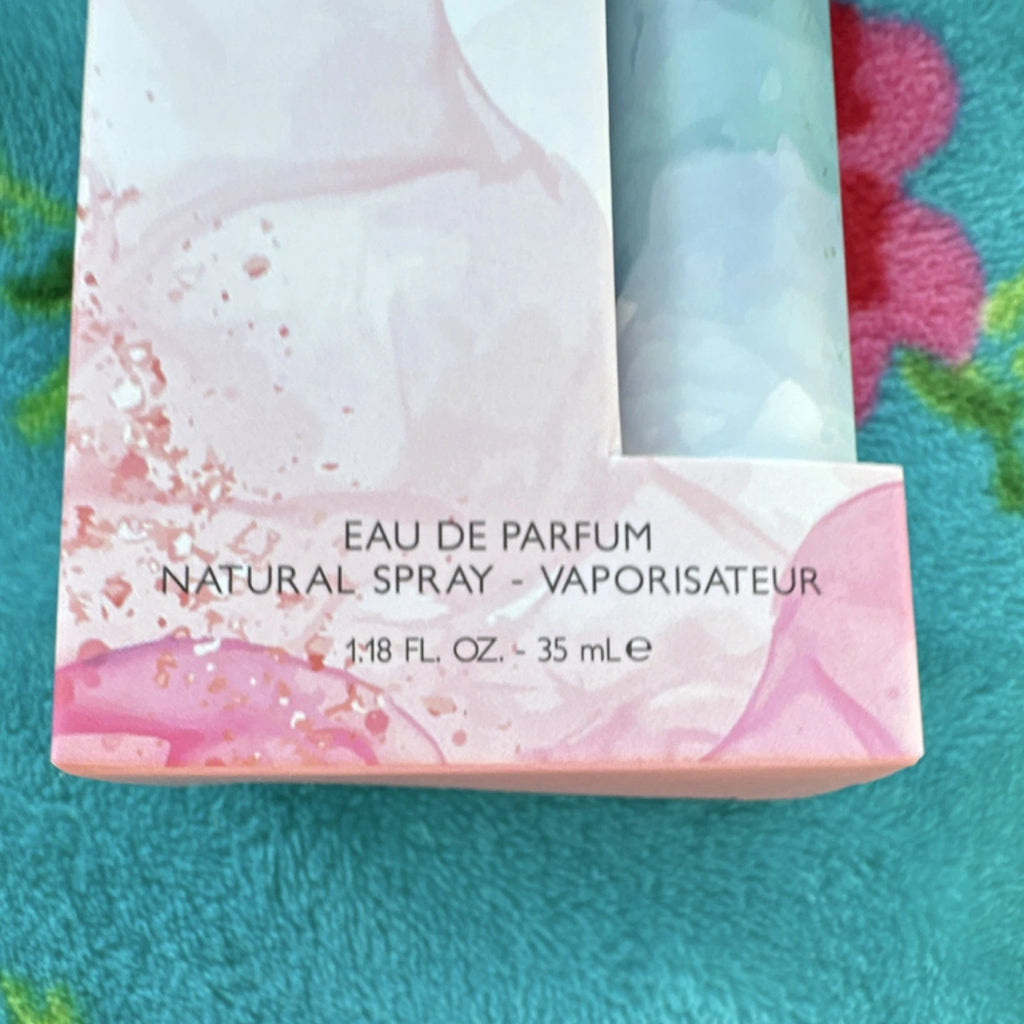 United Scents Amazing Things Pour Femme Eau de Parfum Spray 1.18 fl oz (35mL)