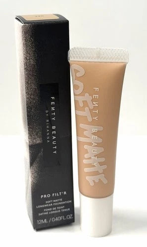 Fenty Beauty Pro Filter Soft Matte Longwear Foundation #220 Light Med